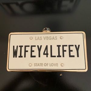 Wifey Clutch
